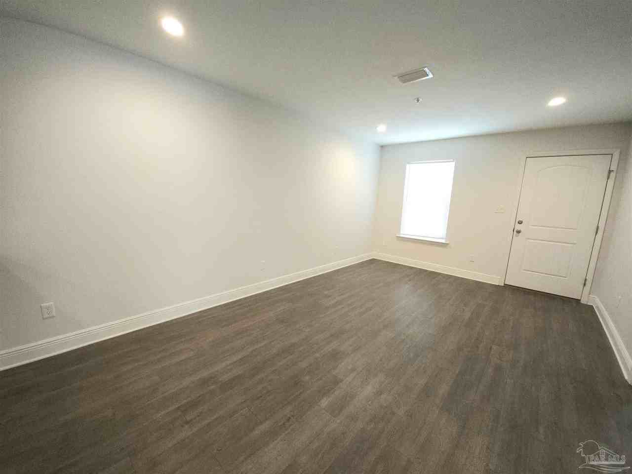 313 N Navy Blvd #1B - Photo 6 of 20