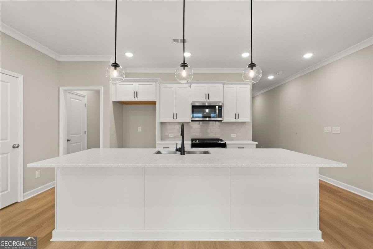 4561 Moray Dr - Photo 7 of 34