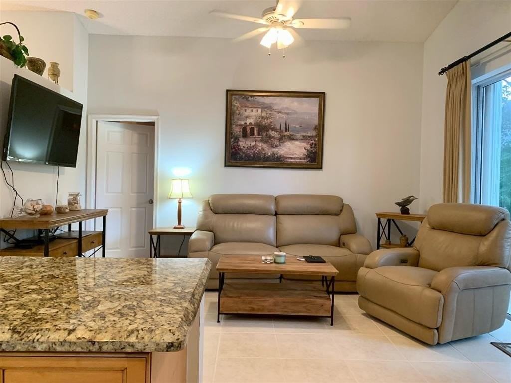 5115 Heron Ct - Photo 4 of 18