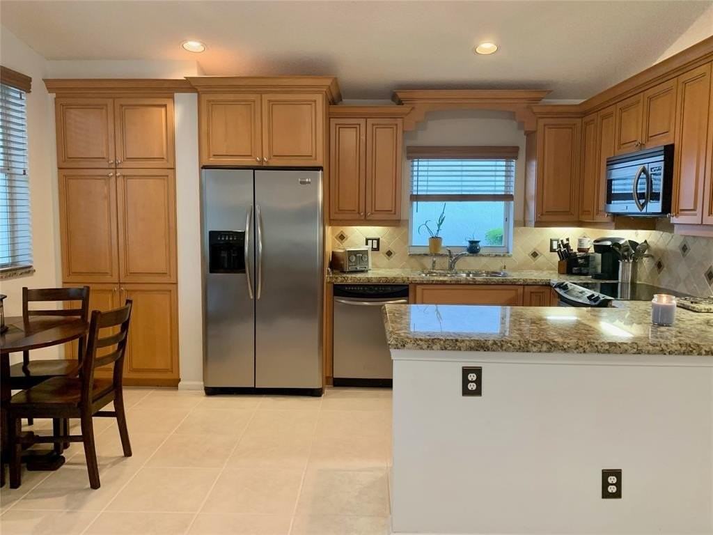 5115 Heron Ct - Photo 6 of 18