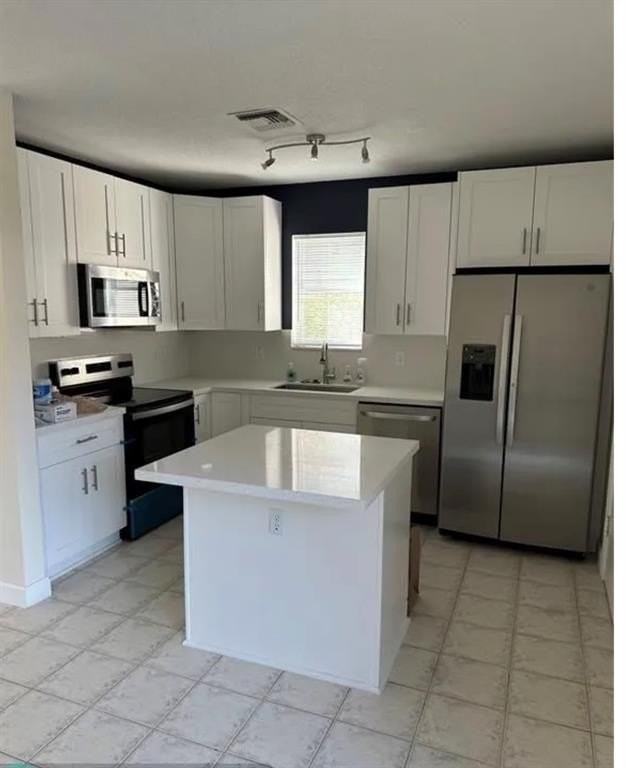 10535 Nw 57th St - Photo 2 of 19