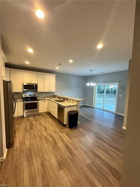 521 Ashley Ave - Photo 4 of 20