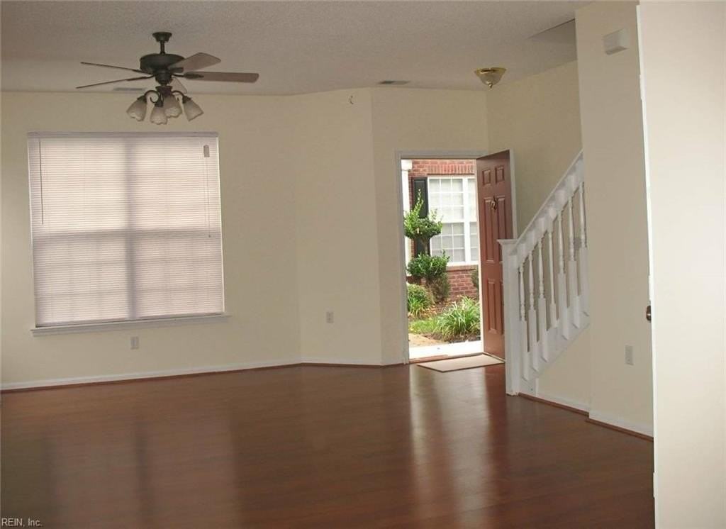 5824 Ludington Dr - Photo 3 of 28