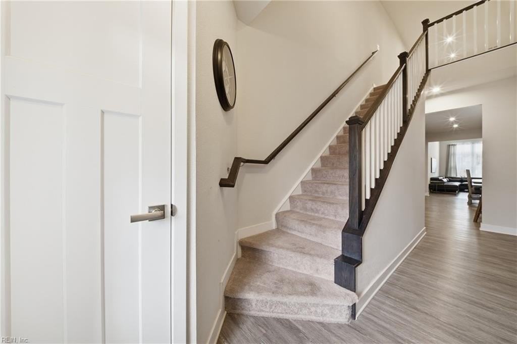 1617 Catbird Ln - Photo 7 of 49