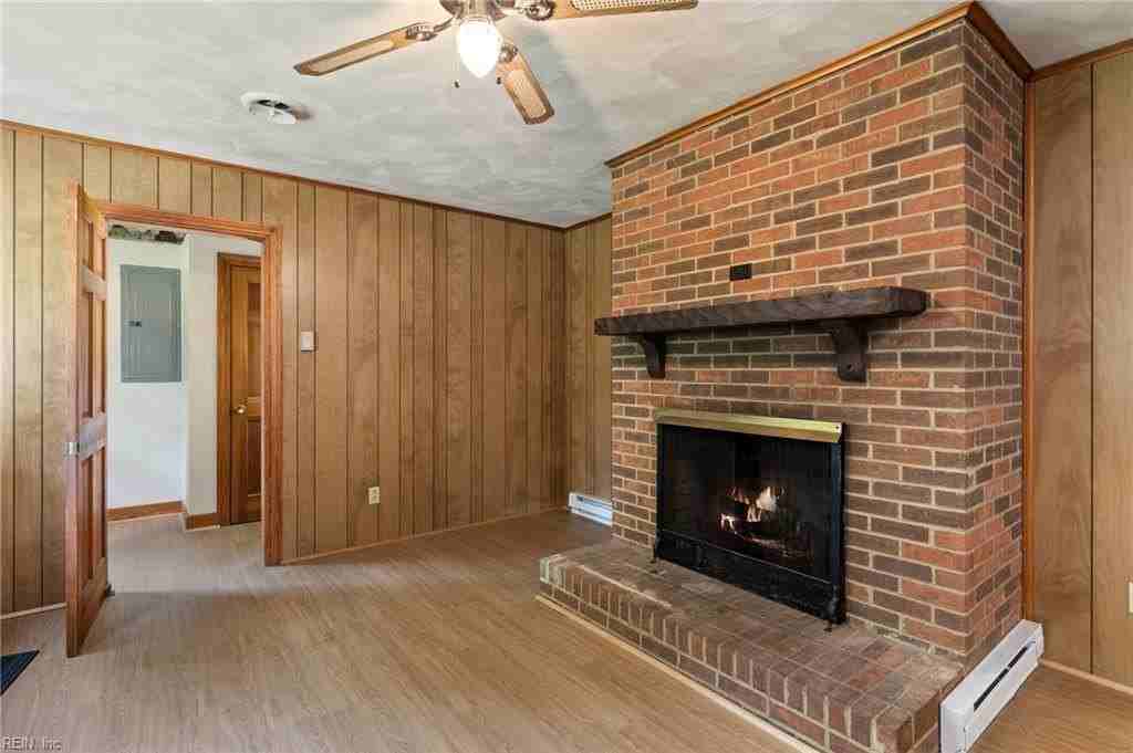 13190 Doggett Ln - Photo 7 of 31