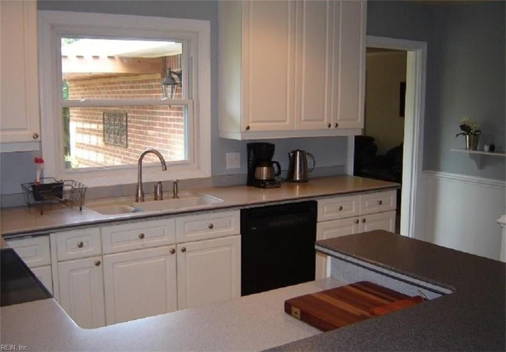 4632 Curtiss Dr - Photo 5 of 13