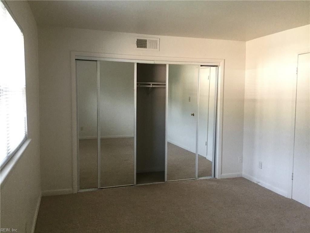 2228 Pine Shore Ct - Photo 6 of 9