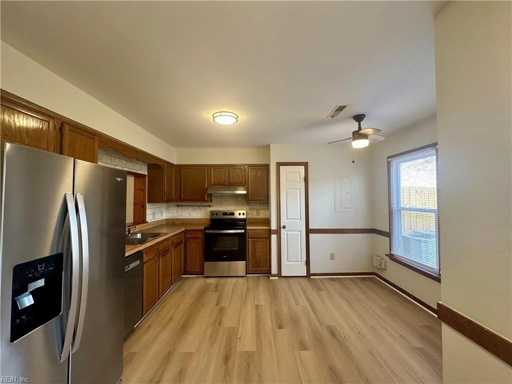 4562 Marlwood Way - Photo 5 of 14