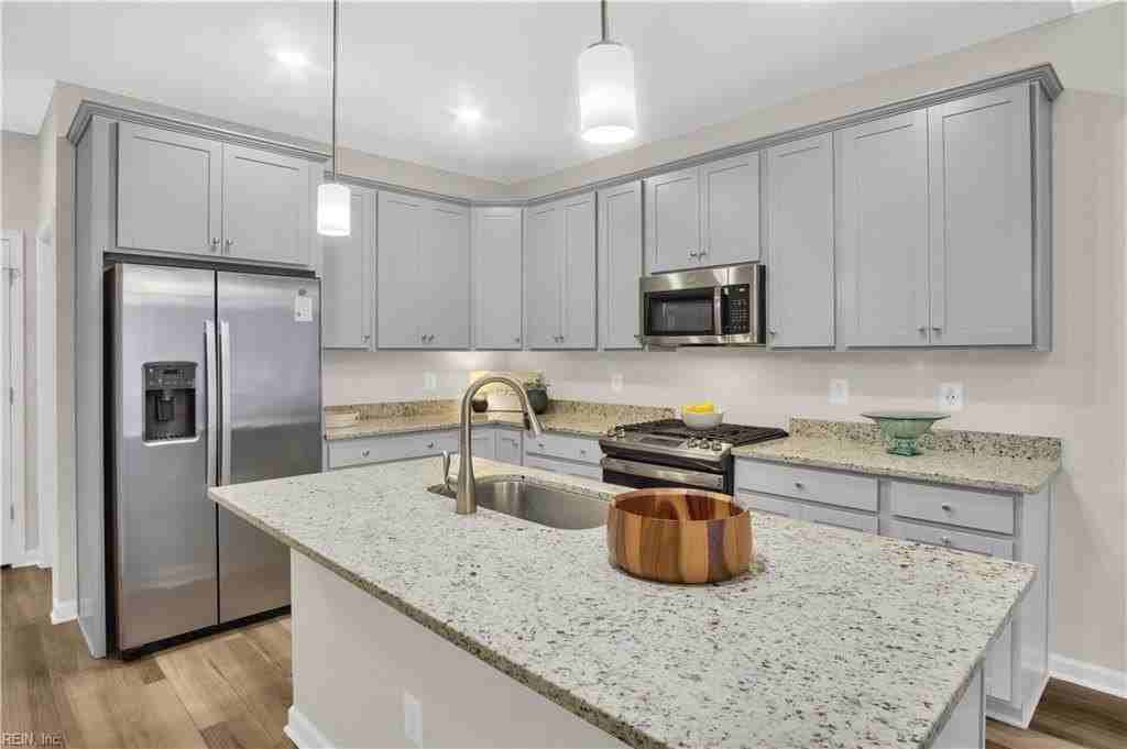 5251 Twilight Ct - Photo 5 of 41