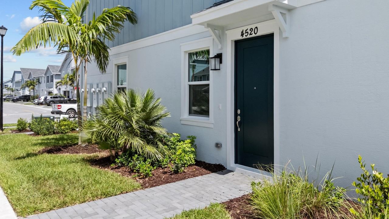 4520 Longwood Lake Sq - Photo 6 of 50