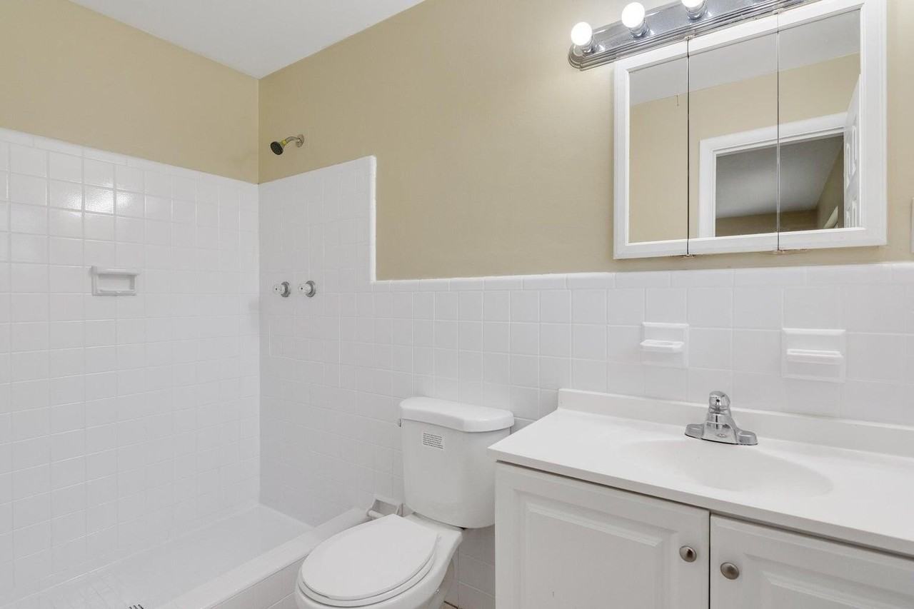 7707 James Rd - Photo 7 of 12