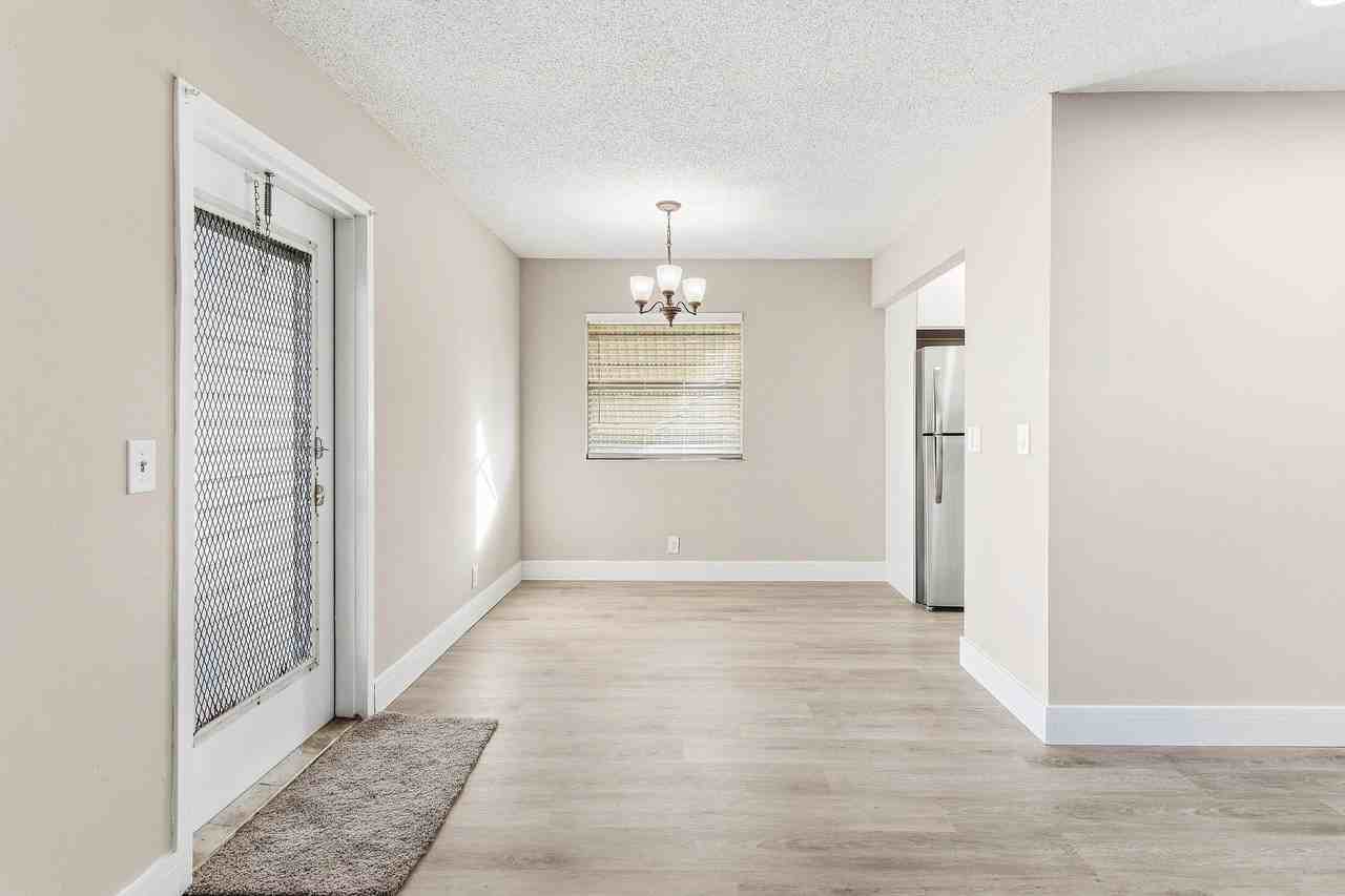 141 Brittany C - Photo 6 of 35