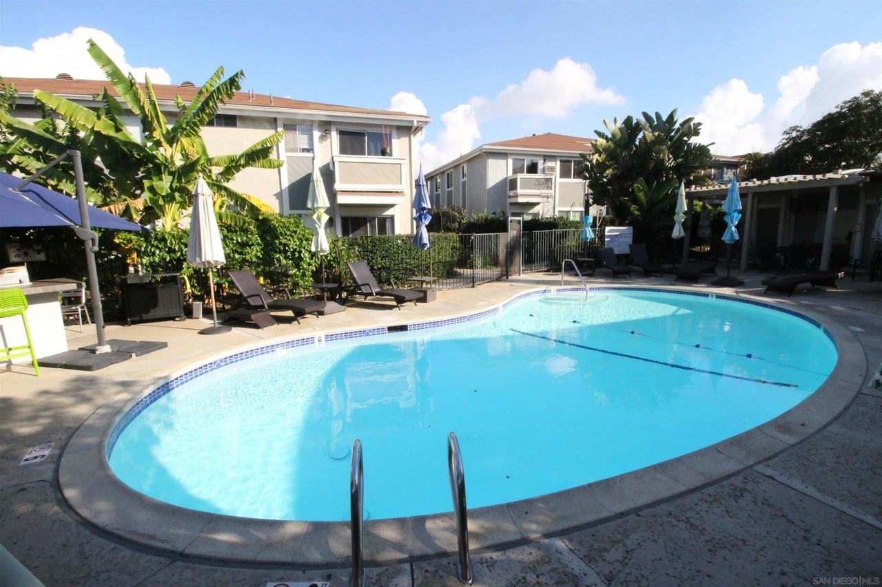 11183 Kelowna Rd Apt 36 #36 - Photo 2 of 24