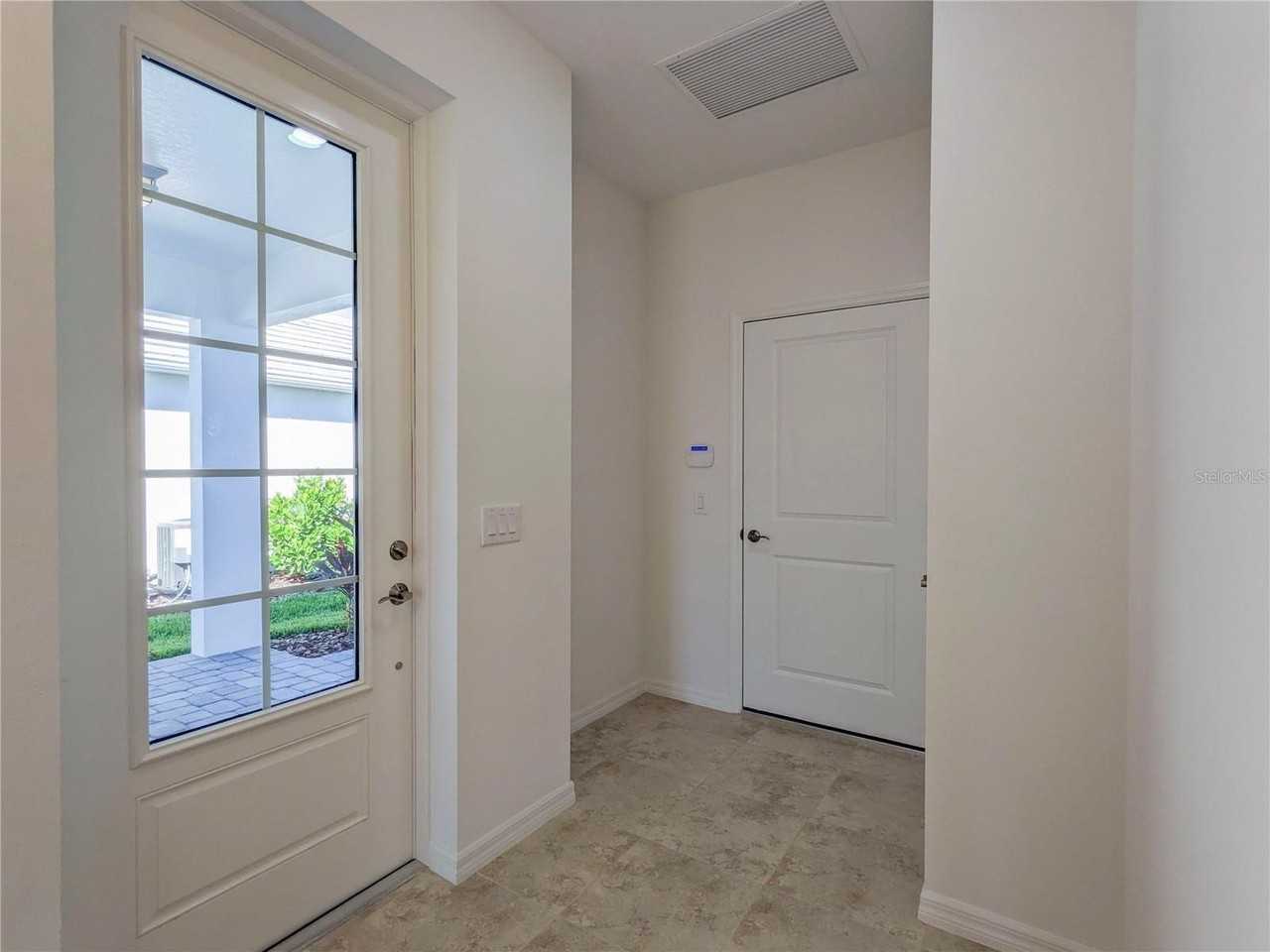 8125 Sternway Rd - Photo 3 of 49