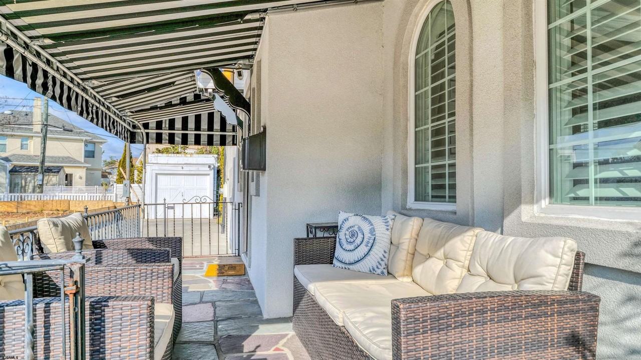 7501 Ventnor Ave - Photo 3 of 29