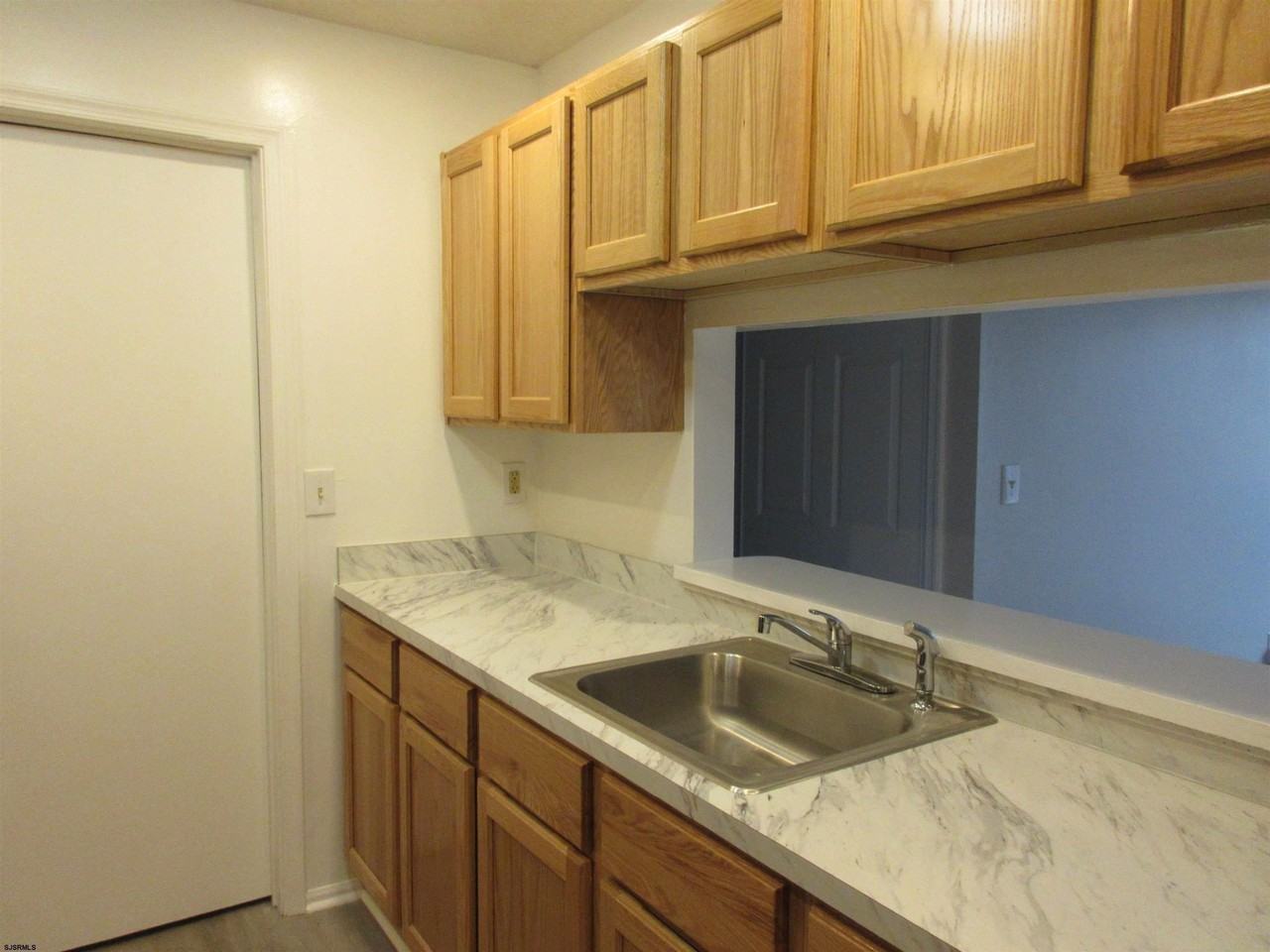 69 Federal Ct - Photo 7 of 21