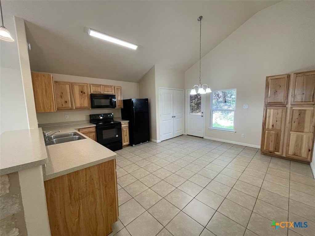 2455 Golf Dr - Photo 2 of 24