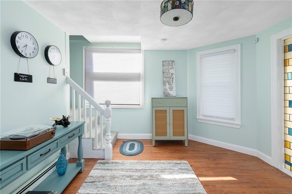 206 Riverside Ave - Photo 6 of 38