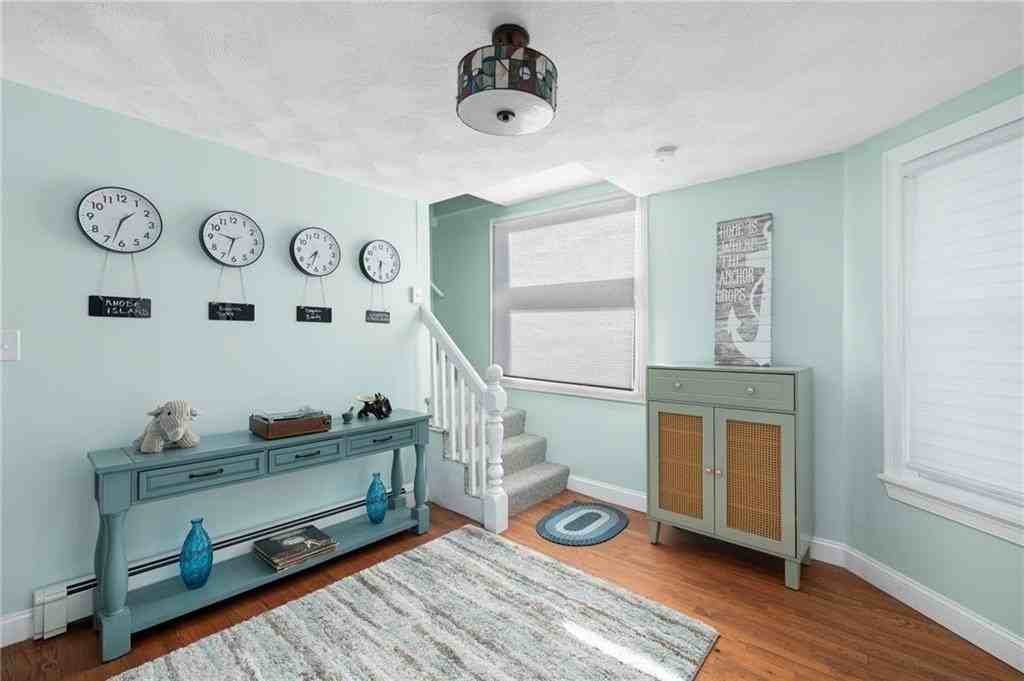 206 Riverside Ave - Photo 7 of 38