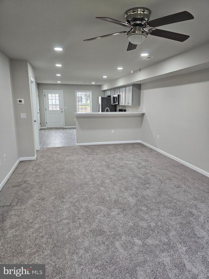 203 Fairfax Ln - Photo 2 of 20