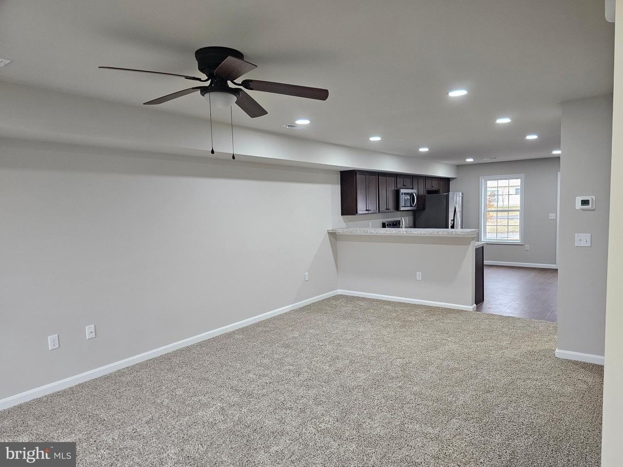 205 Fairfax Ln - Photo 3 of 26