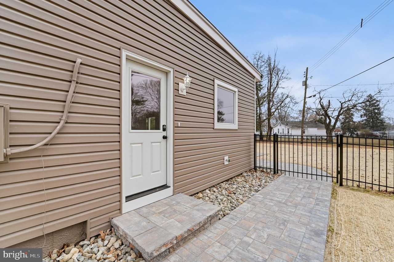 611 Tebbston Dr - Photo 6 of 34