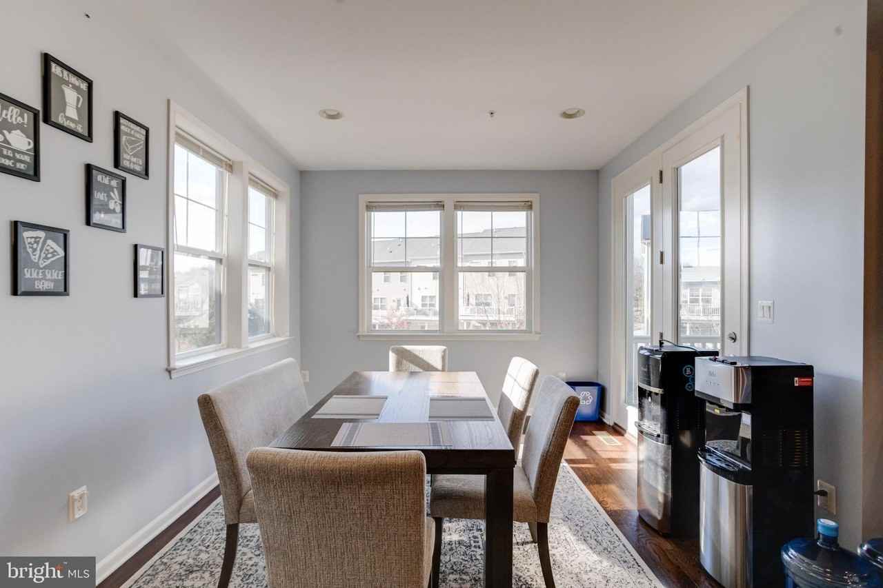 7520 Calais Way - Photo 4 of 28