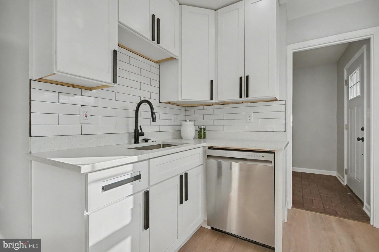 1729 Dana St Unit 6 #6 - Photo 5 of 33