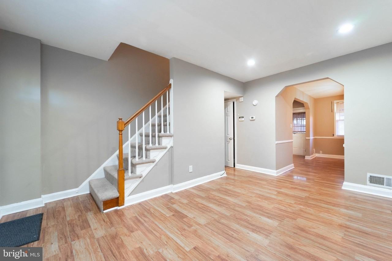 2820 Edgecombe Cir S - Photo 4 of 30