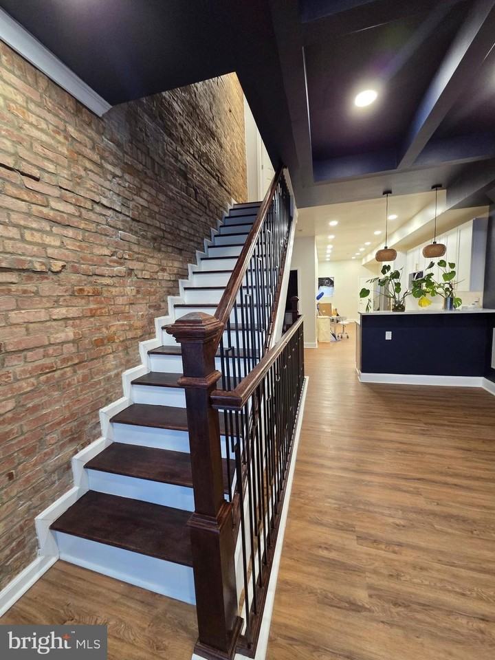 2321 Mcculloh St - Photo 3 of 13