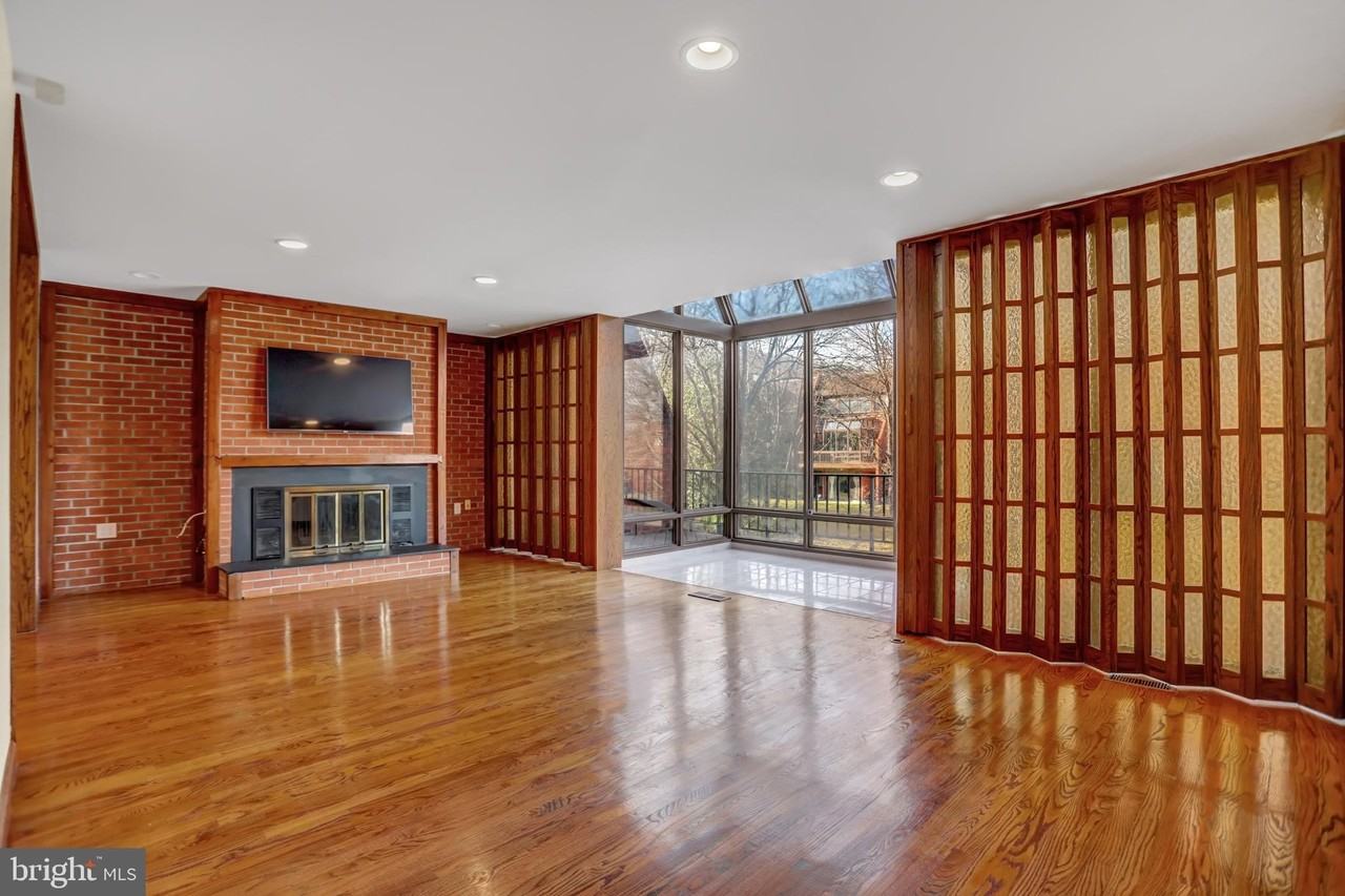 2 Coldwater Ct - Photo 2 of 50