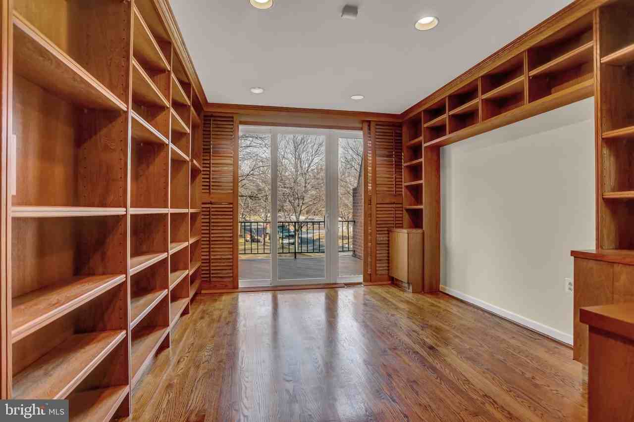 2 Coldwater Ct - Photo 3 of 50