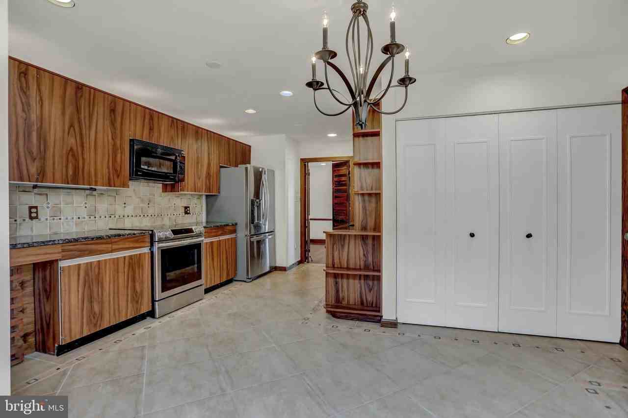 2 Coldwater Ct - Photo 6 of 50