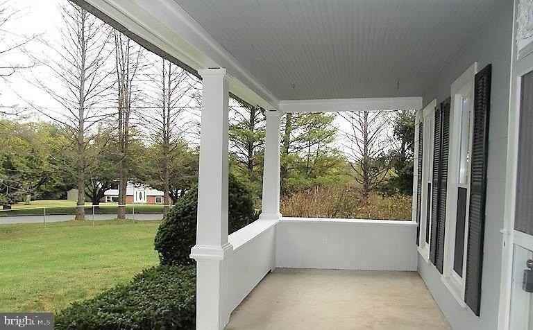 2100 Brookmead Ct - Photo 5 of 26