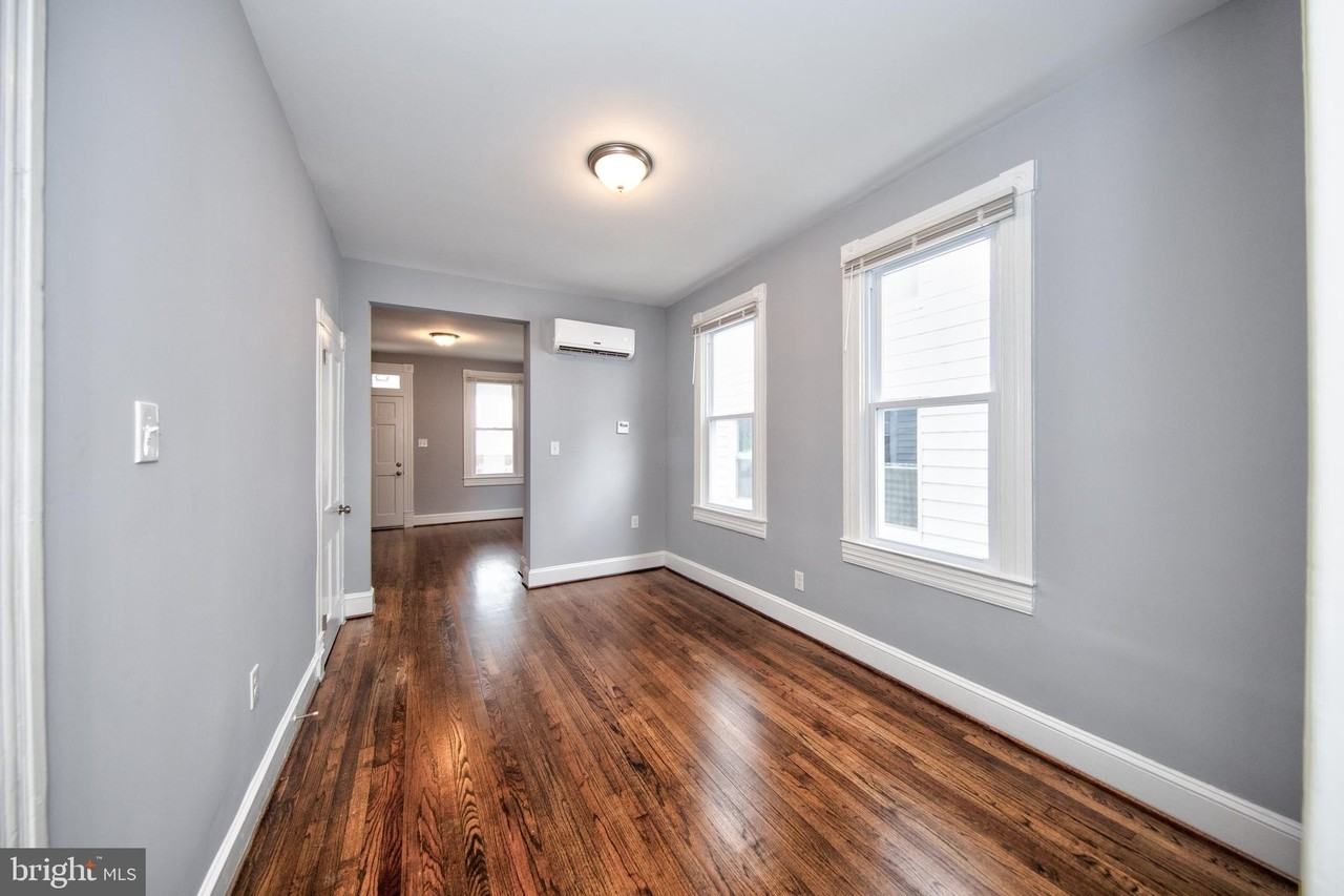 655 Bourbon St - Photo 7 of 26