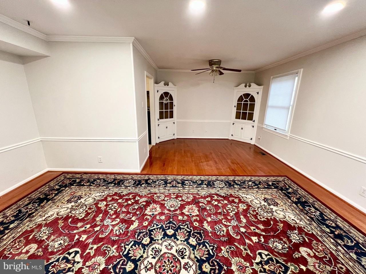 11 Fenceline Dr - Photo 6 of 27