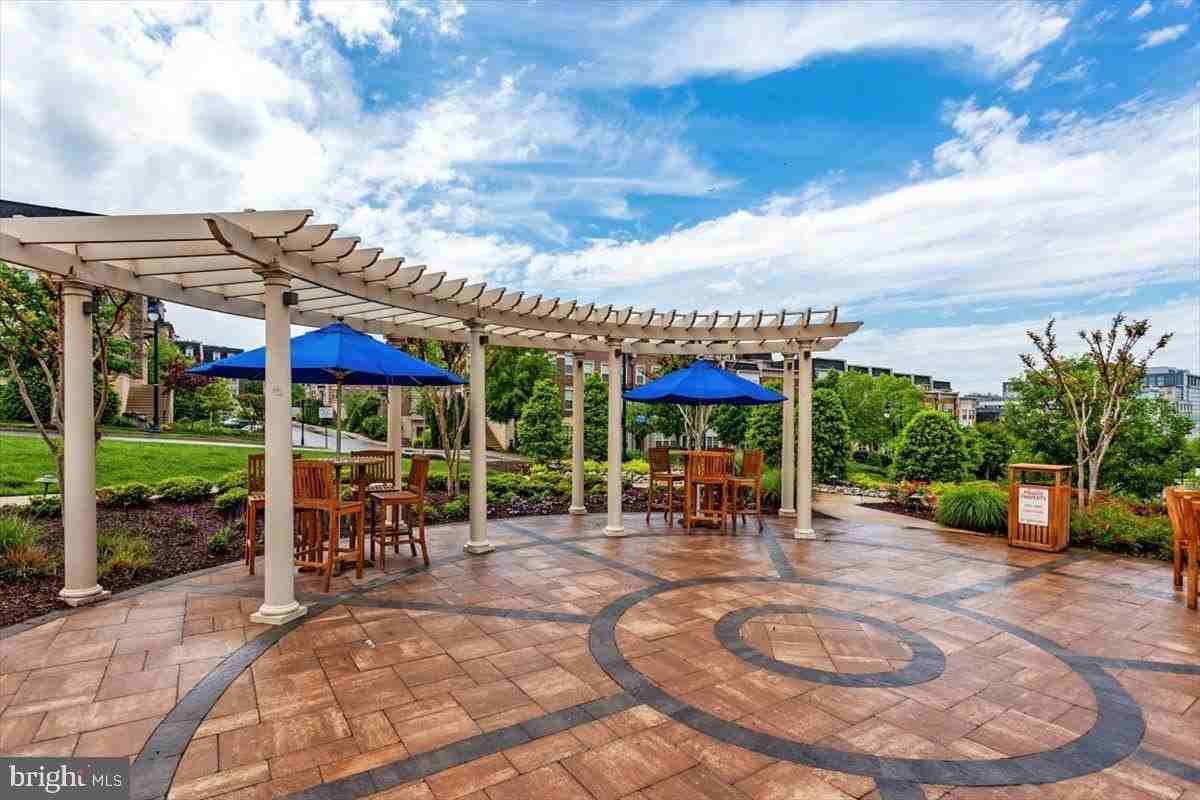 512 Rampart Way Unit 8 #8 - Photo 5 of 50