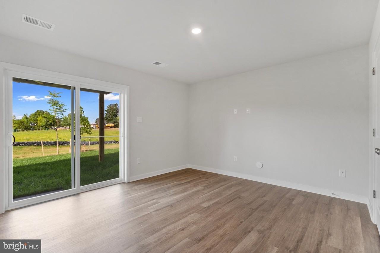 7514 Day Break Dr - Photo 3 of 29