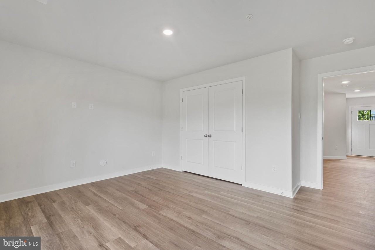 7514 Day Break Dr - Photo 4 of 29