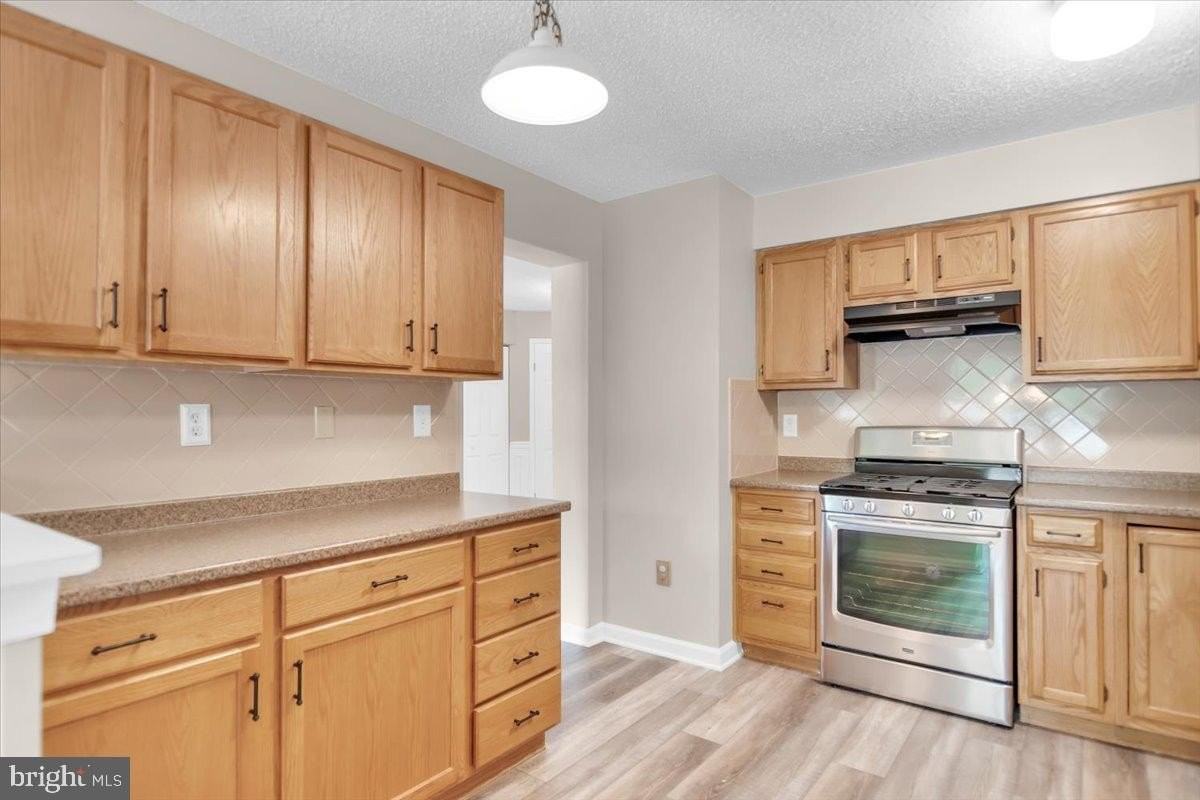 518 Demoss Ct - Photo 4 of 29