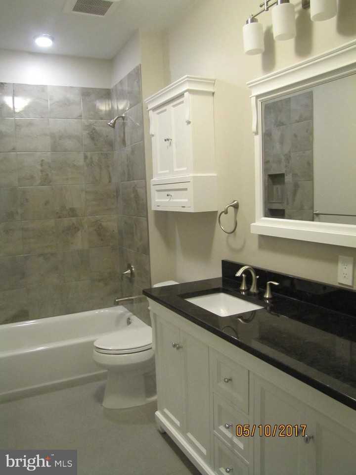 255 Nassau St Unit 301 #301 - Photo 5 of 9