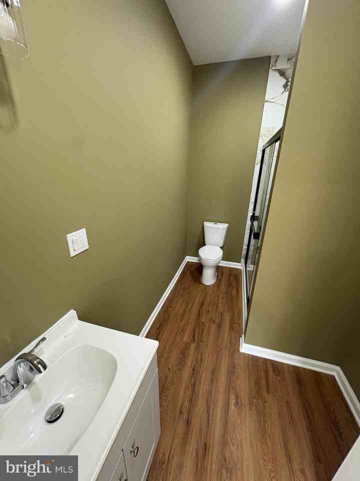 547 N 8th St - Photo 2 of 5