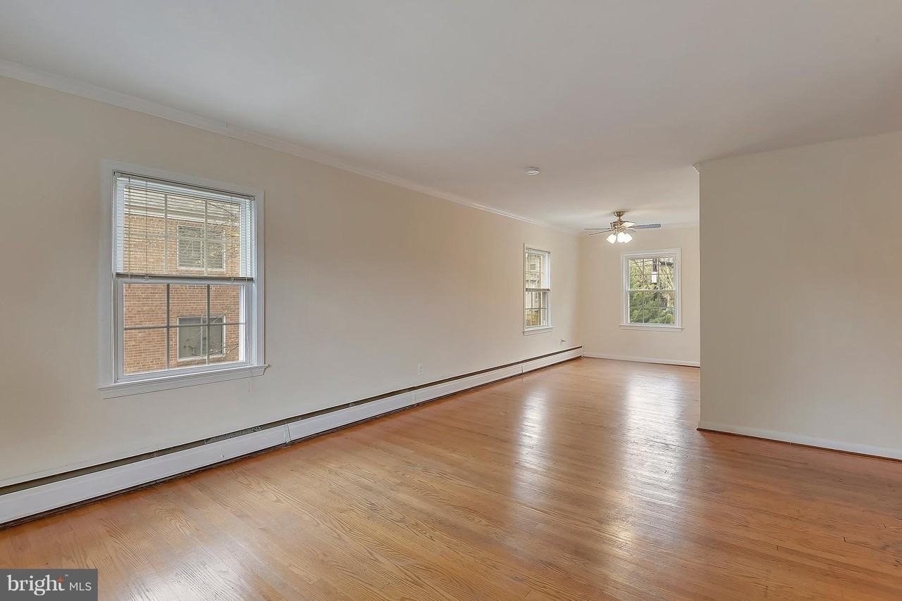 4023 18th Rd N Apt 1 #1 - Photo 3 of 30