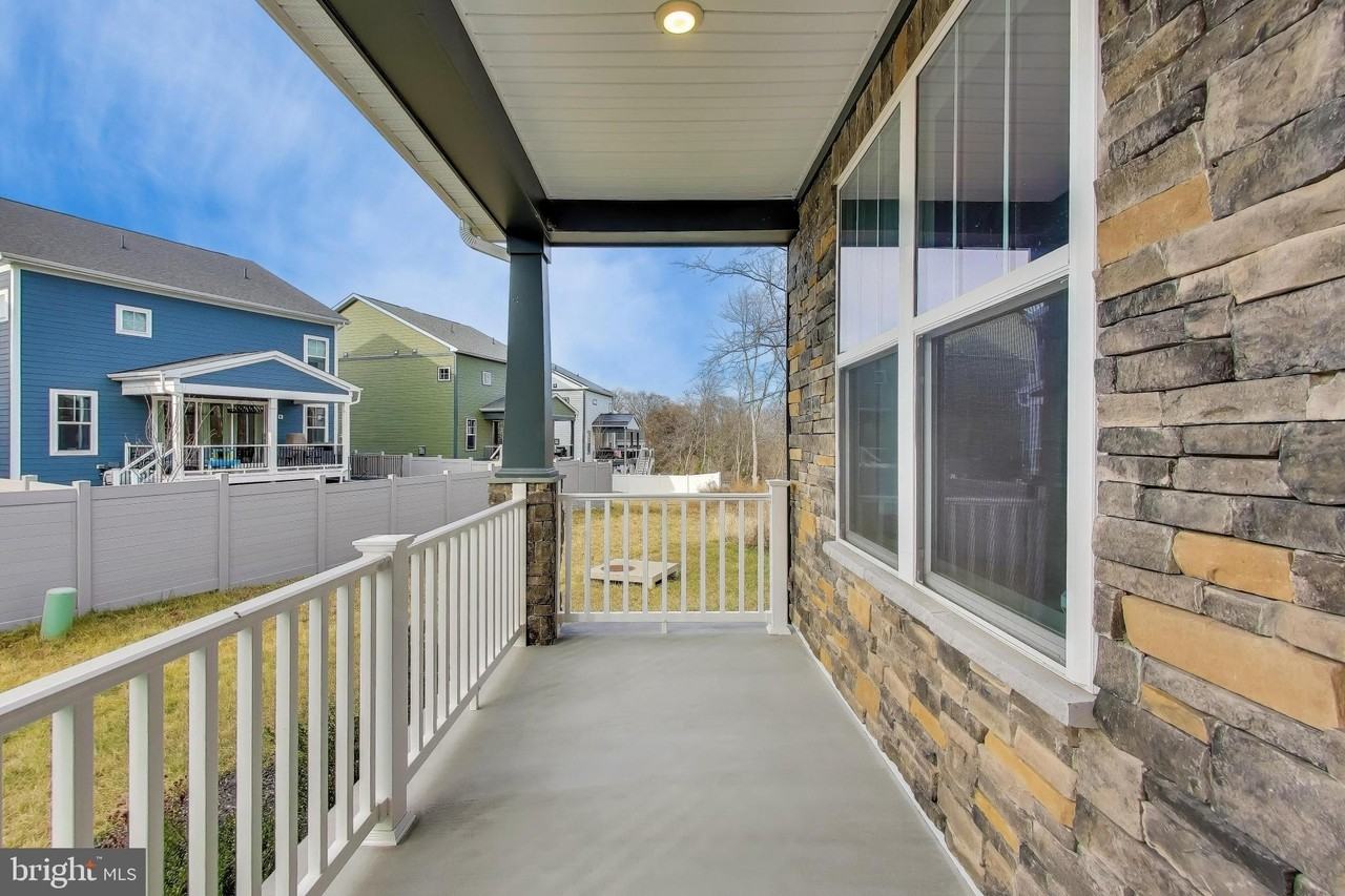 3897 Hillview Ct - Photo 5 of 50