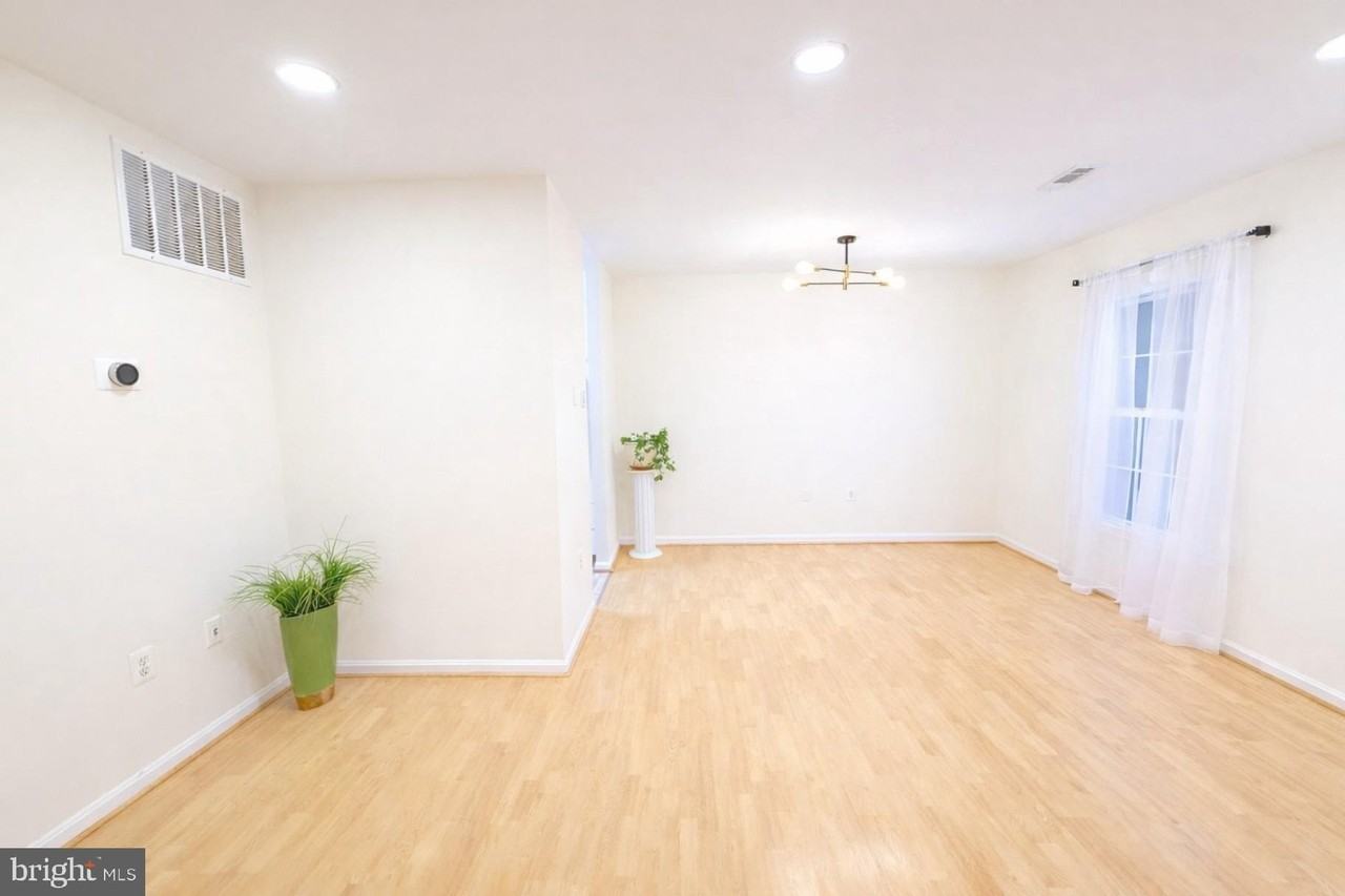 4924 Van Walbeek Pl - Photo 3 of 16