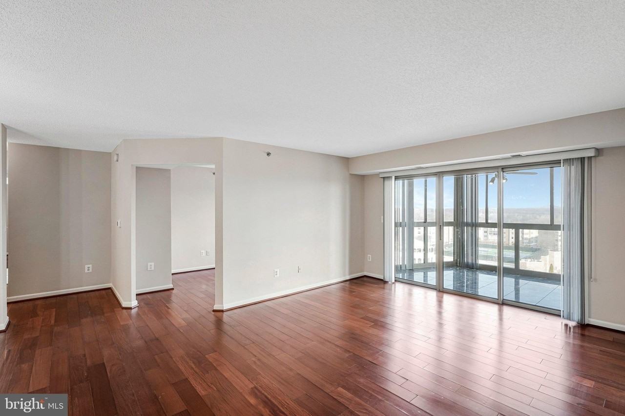 19385 Cypress Ridge Ter Unit 815 #815 - Photo 6 of 35