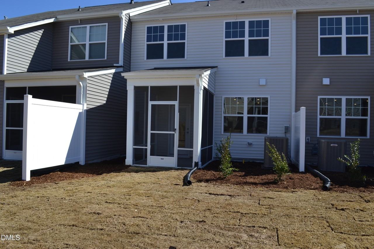 1125 Kindness Ln - Photo 5 of 15