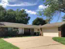 featured image of 10 Chanute Cir