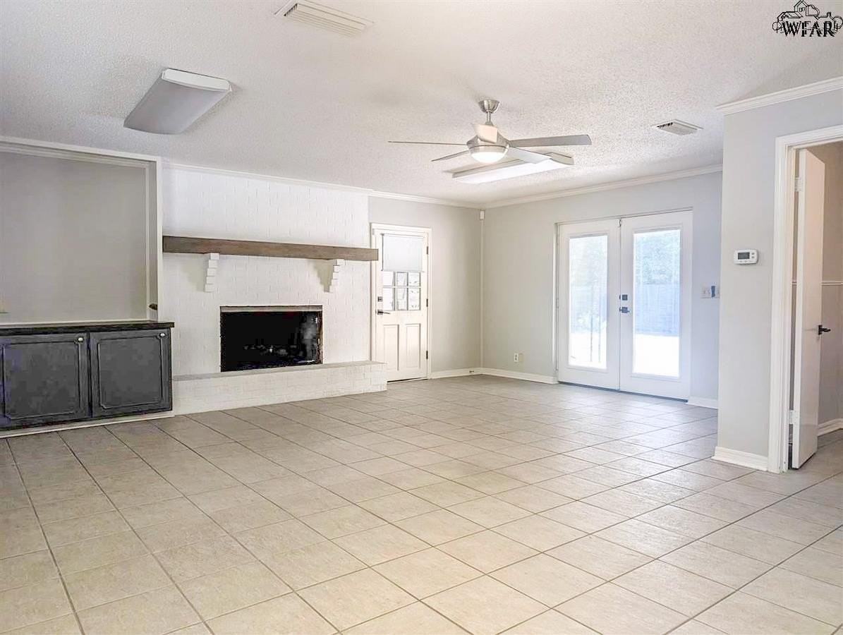 2101 Berkley Dr - Photo 7 of 8