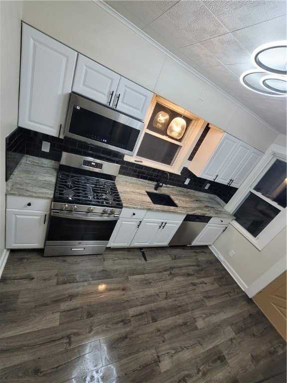 3568 Beechwood Blvd - Photo 5 of 17